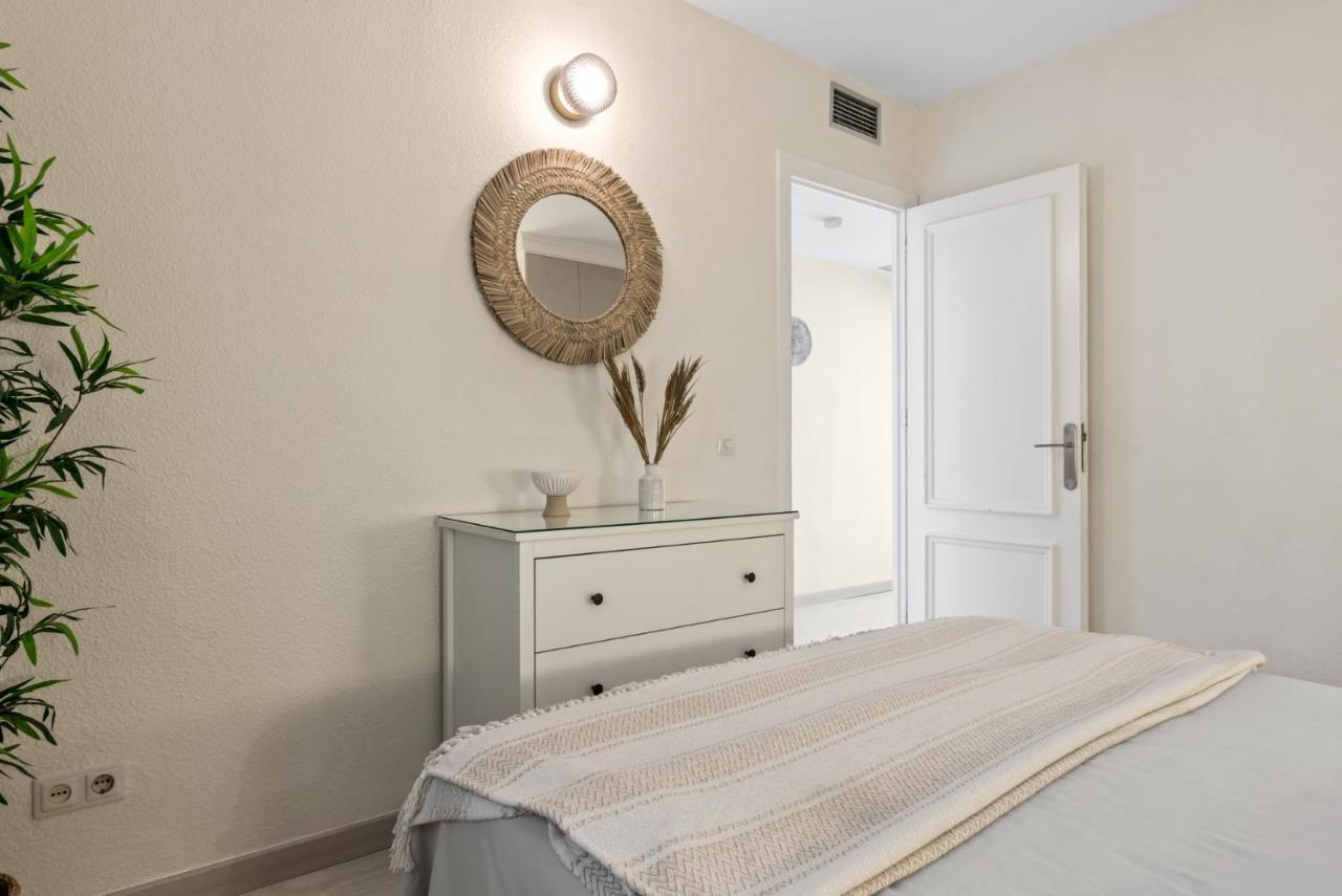 Sitio de Calahonda Frontline Beach Apartment Miraflores מראה חיצוני תמונה