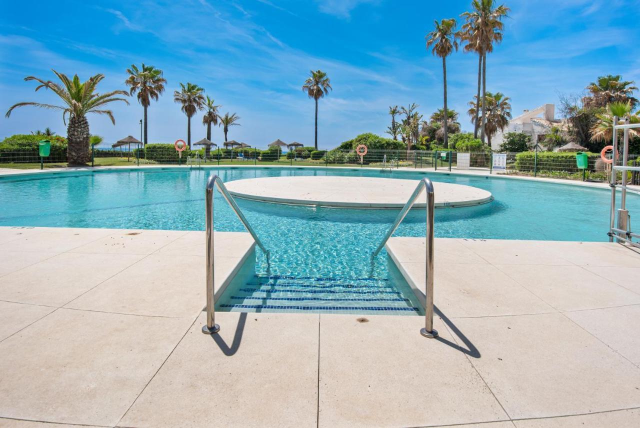 Sitio de Calahonda Frontline Beach Apartment Miraflores מראה חיצוני תמונה