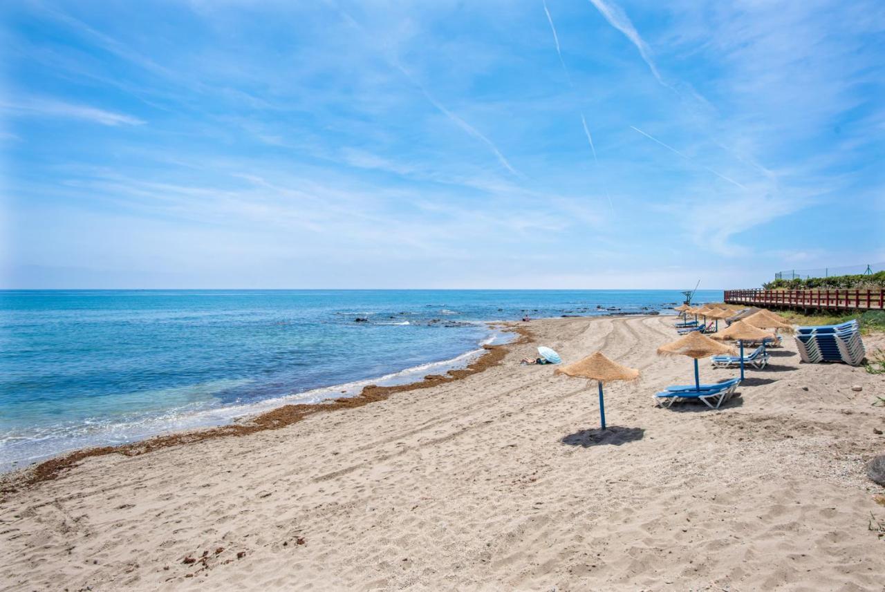 Sitio de Calahonda Frontline Beach Apartment Miraflores מראה חיצוני תמונה